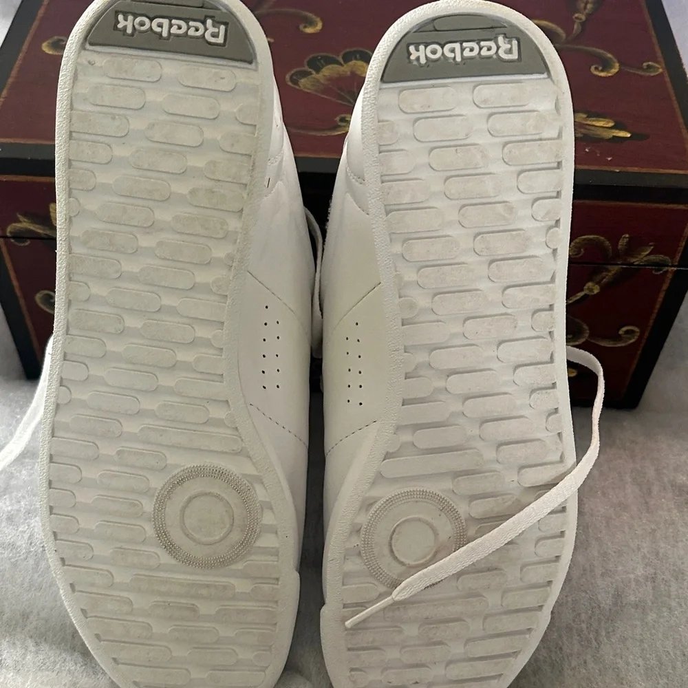 Reebok White Leather Trainers - Picture 5 of 8